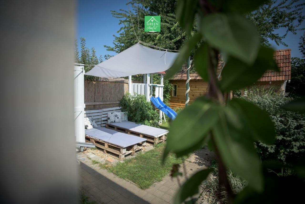 Green Chalet Hotel Veresegyhaz Bagian luar foto