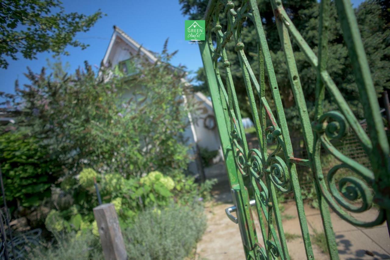 Green Chalet Hotel Veresegyhaz Bagian luar foto